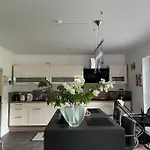 Апартаменты Haus Mit Garten 》ruhig & Zentral