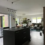 Haus Mit Garten 》ruhig & Zentral
