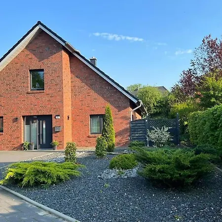 Haus Mit Garten 》ruhig & Zentral * Weener