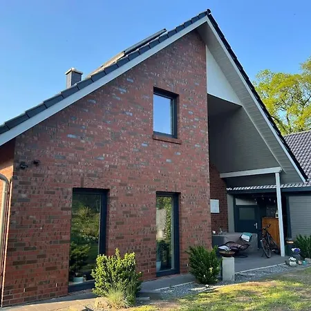 Апартаменты Haus Mit Garten 》ruhig & Zentral Weener